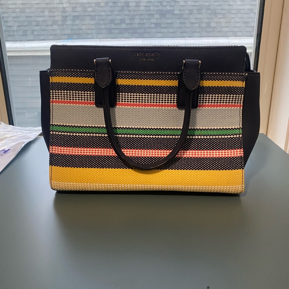 Kate spade Purse with a cross body strap